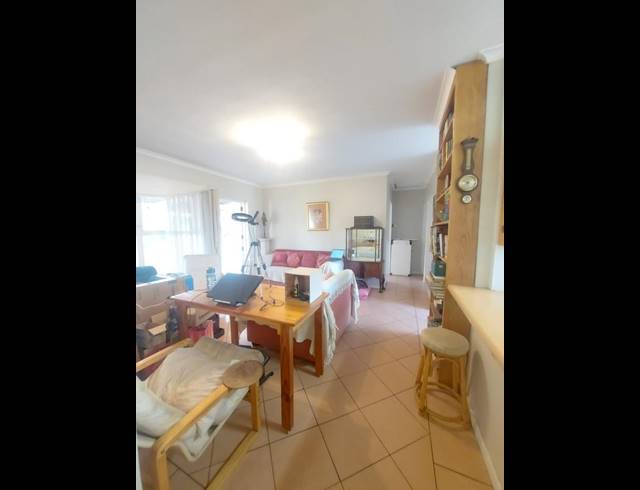 2 BEDROOM PROPERTY TO RENT IN BLOUBERGSTRAND